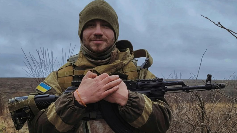 Венди МакЛендон Кови порносы сіз үшін Резервтегі орындық пойыздағы порно