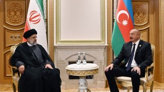 İlham Əliyev İran Prezidenti ilə görüşdü - FOTO (YENİLƏNİB)
