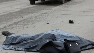 Gəncədə sürücü iki piyadanı vurdu