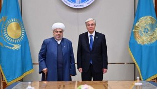 Tokayev Allahşükür Paşazadəni qəbul etdi
