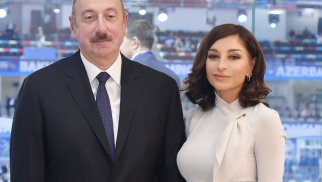 
Prezident və birinci xanım BMT-nin mənzil qərargahına gəliblər