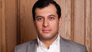 Siqaret çəkmək adı ilə məhkəmədən qaçdı - Meyiti tualetdə tapıldı