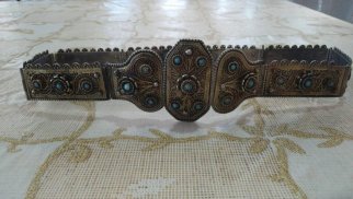 
Bakıda fantastik qiymətə kəmər satılır - FOTO