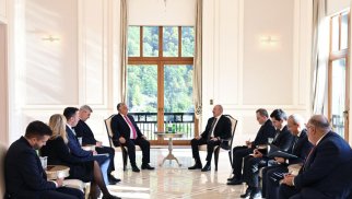 
Azərbaycan Prezidenti Qəbələdə Viktor Orban ilə görüşüb - FOTO