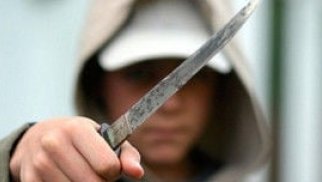 
Maştağada yeniyetmə atasını söyüşə görə öldürdü