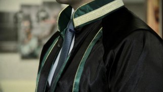 
İki vəkilin fəaliyyəti dayandırıldı