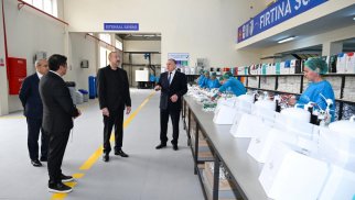Prezident Sabirabadda su filtrlərinin istehsalı müəssisəsinin fəaliyyəti ilə tanış olub - FOTO