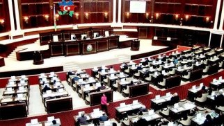 
Milli Məclis jurnalistlər üçün bu qadağanı ləğv etdi