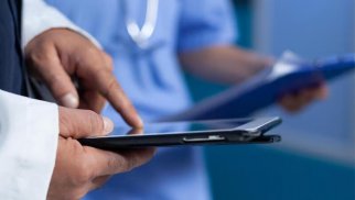 
Səhiyyə Nazirliyinin rüşvət alan vəzifəli şəxslərinə HÖKM OXUNDU