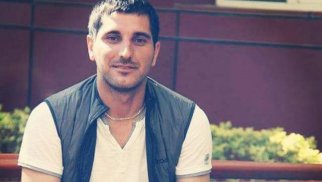 
Azərbaycanda vəkil hoteldə öldü