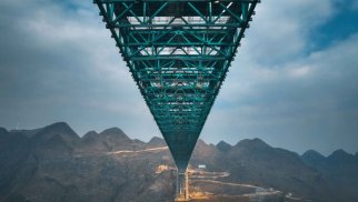 Çində yeni açılmış körpü uçdu - ANBAAN VİDEO