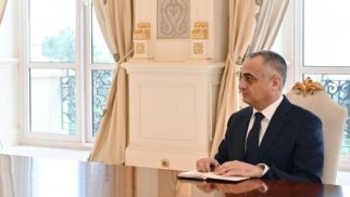 
Vəzifədən uzaqlaşdırılan Fuad Nəcəfli kimdir? - DOSYE