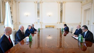 
Prezident ABŞ-ın İsa Məsihin Sonuncu Gün Müqəddəsləri Kilsəsinin nümayəndə heyətini qəbul edib - FOTO