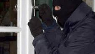 
Hövsanda naməlum şəxs mənzillərə girməyə cəhd edib