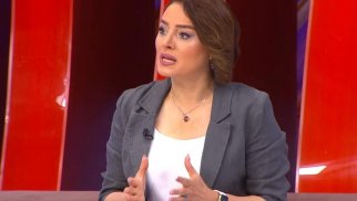 
Səidə Bəkirqızının veriliş zamanı halı PİSLƏŞDİ: Xəstəxanaya yerləşdirilib