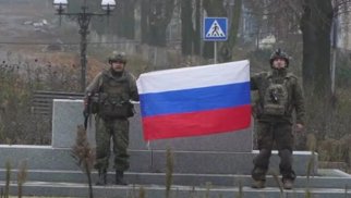 Ukraynanın bu şəhərində Rusiya bayrağı qaldırıldı - VİDEO