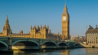 
Britaniya səfirini seksual cinayətkara görə geri çağırdı